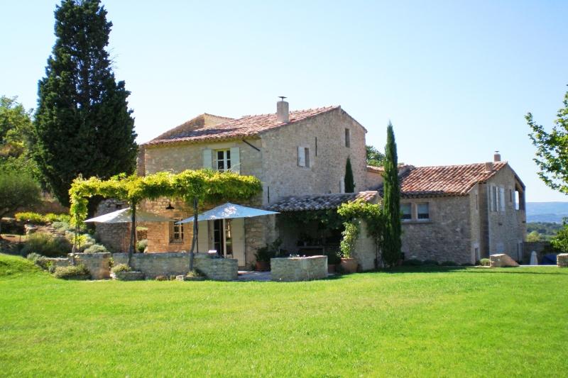 Notre zone d'activité pour ce service Vente bastide provençale avec grand terrain